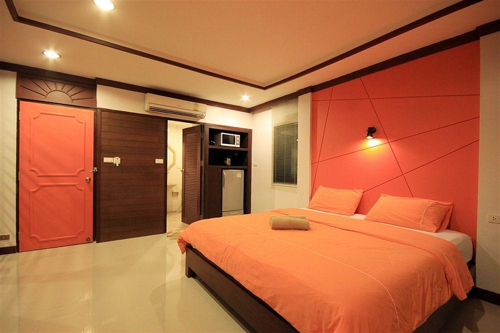 The Palm Delight Lodge Jomtien Beach Exterior photo