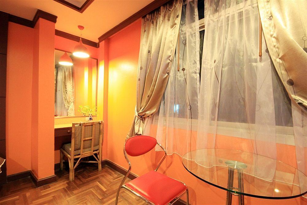 The Palm Delight Lodge Jomtien Beach Exterior photo