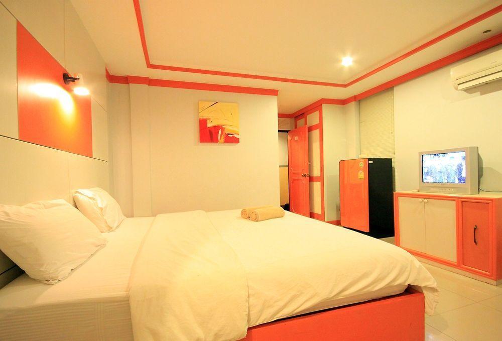 The Palm Delight Lodge Jomtien Beach Exterior photo
