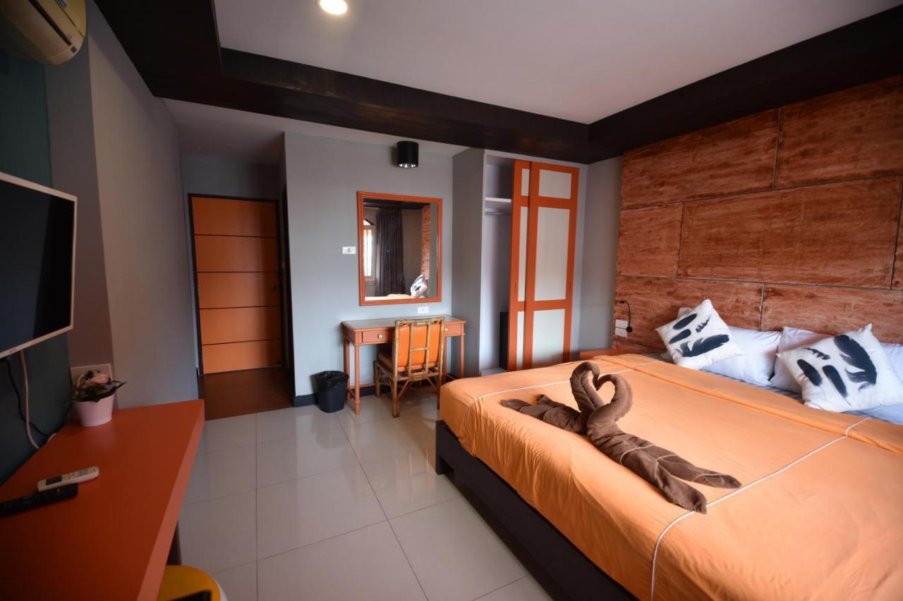 The Palm Delight Lodge Jomtien Beach Exterior photo